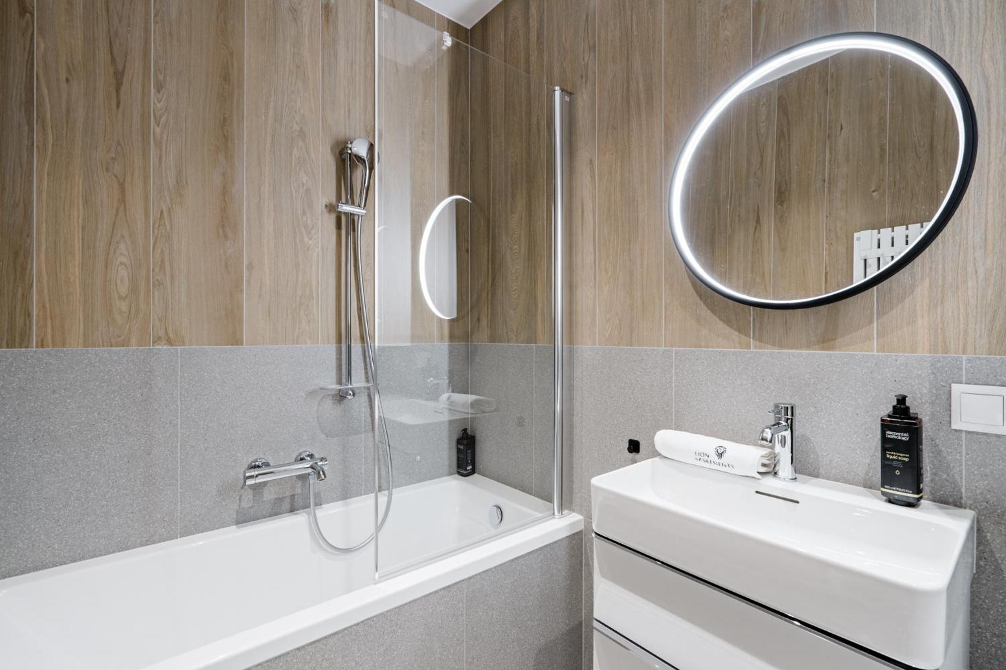 Scala 60K City Center Apartments With Parking By Lion Apartments Gdansk Luaran gambar